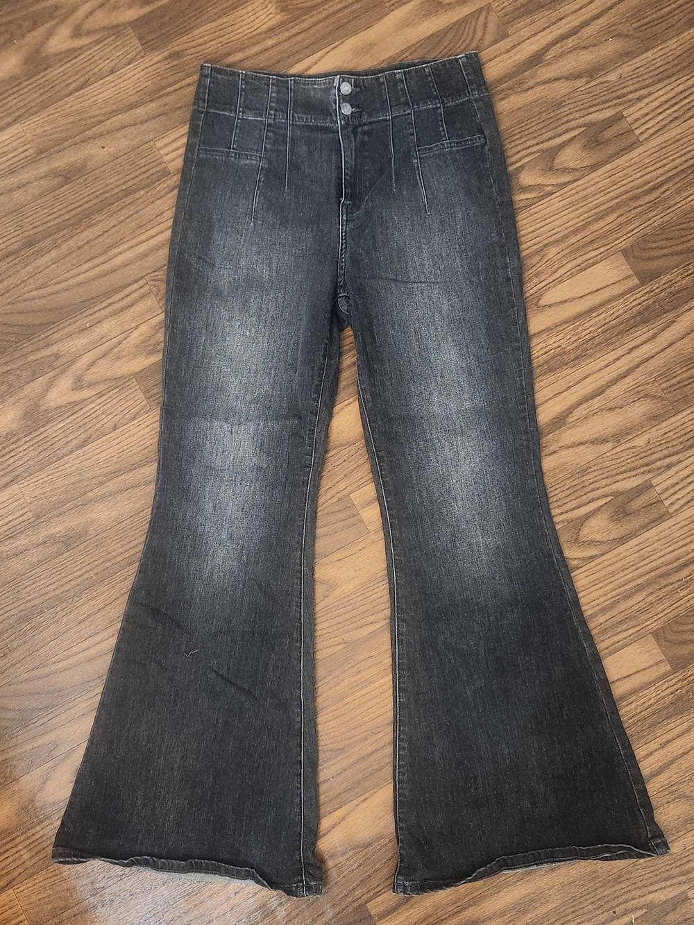 High-Waist Flare Jeans in Dark Gray